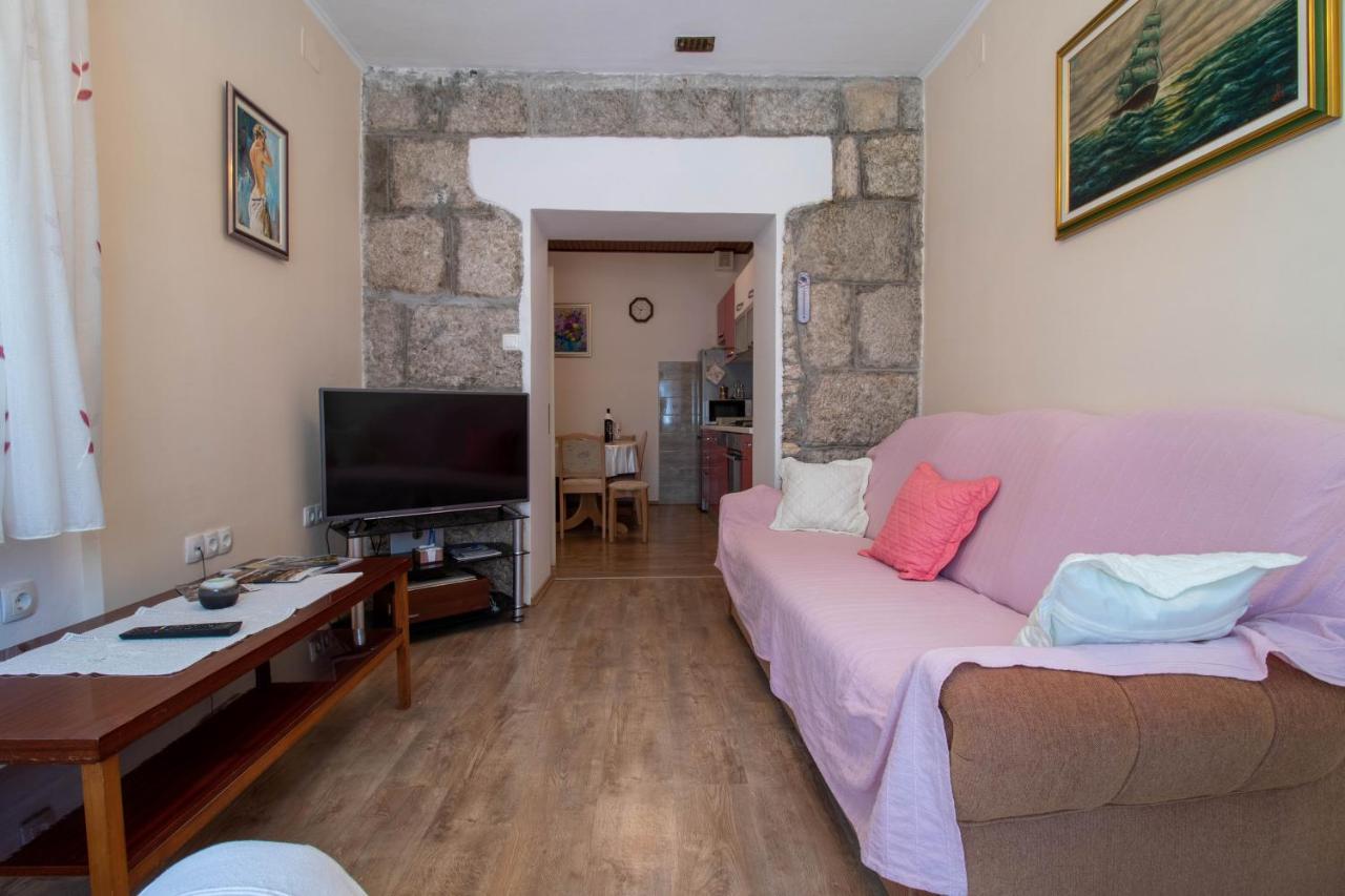Apartman Ivan Drnis Bagian luar foto
